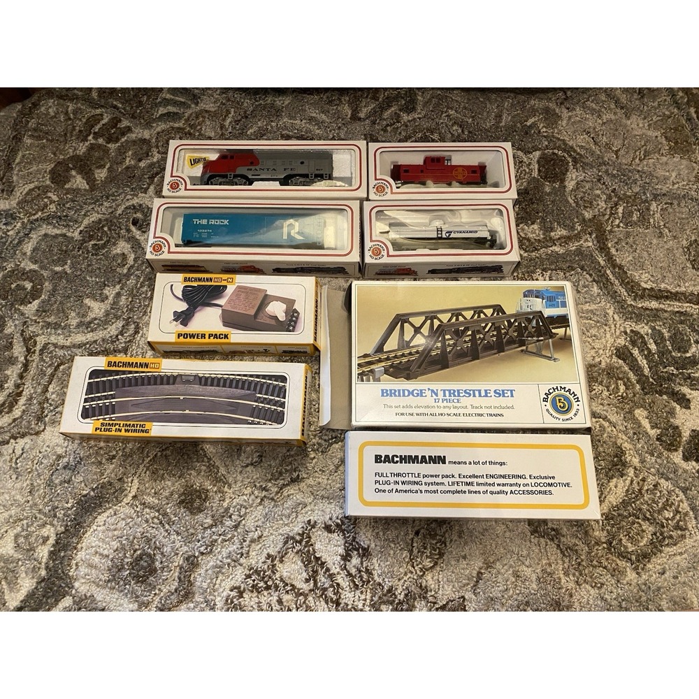 Lot Vtg Bachmann Ho Train Cars 1 Locomotives 3 Misc Bridge Power Pack UNTESTED